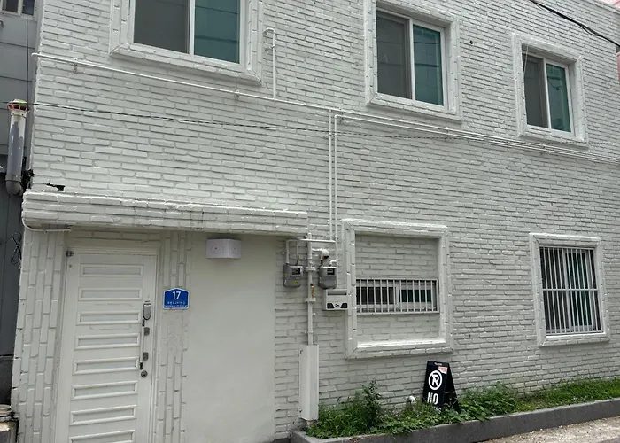 Station 17 * Busan
